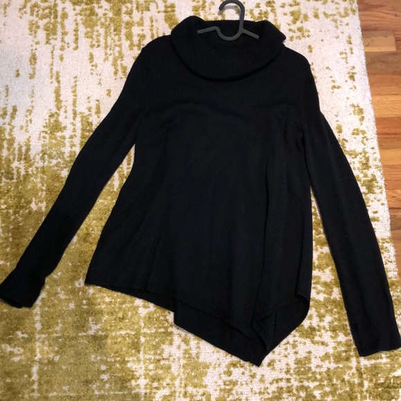 BCBGMaxAzria Sweaters - BCBG sweater